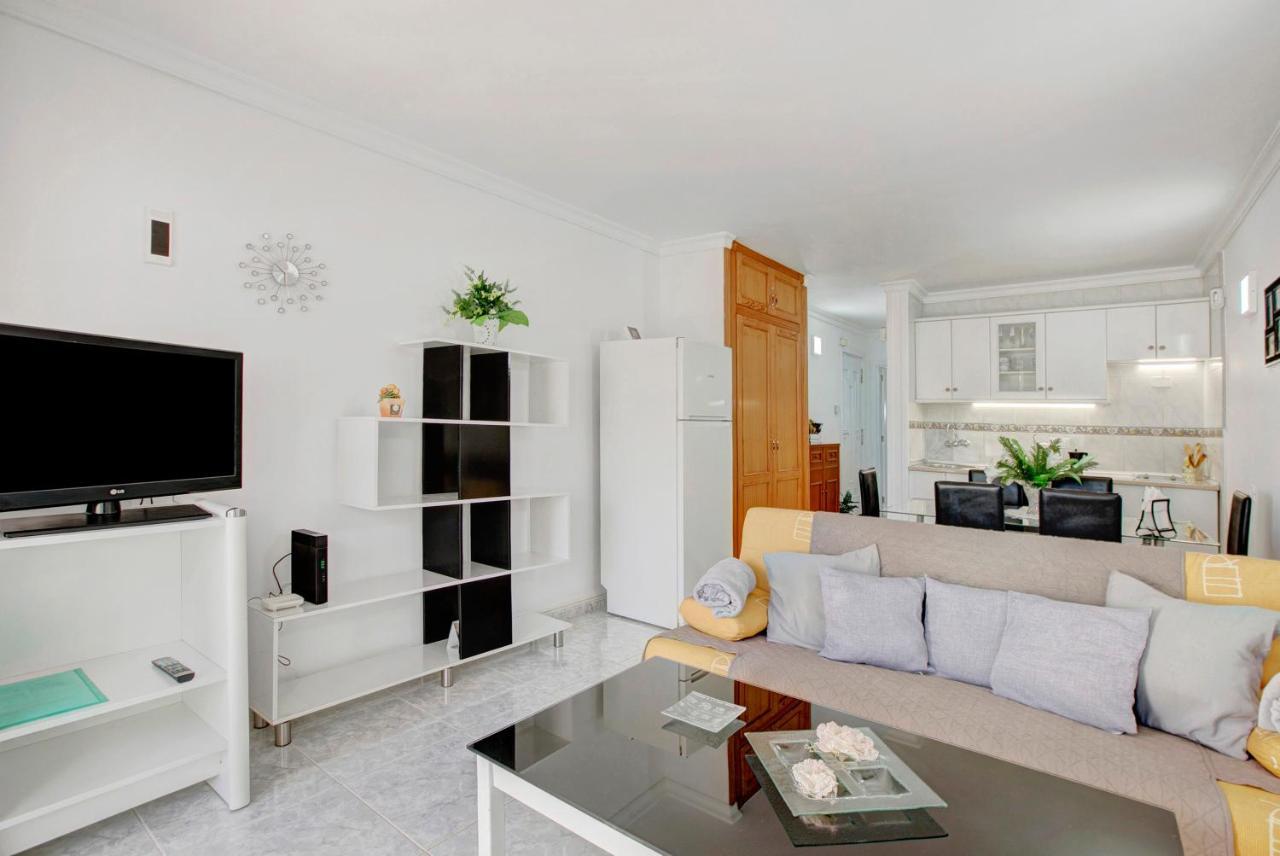 Apartamento Mertxe อาโรนา ภายนอก รูปภาพ