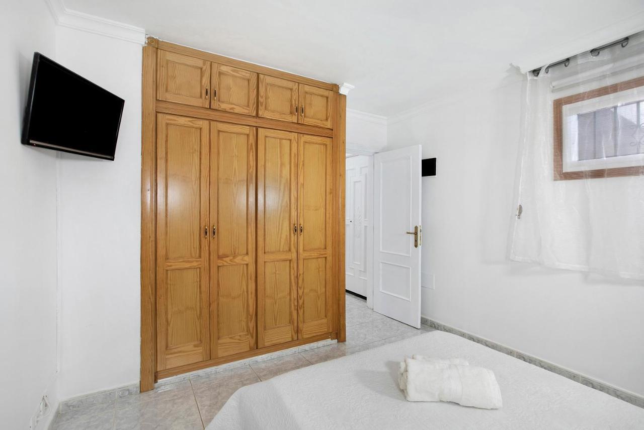Apartamento Mertxe อาโรนา ภายนอก รูปภาพ