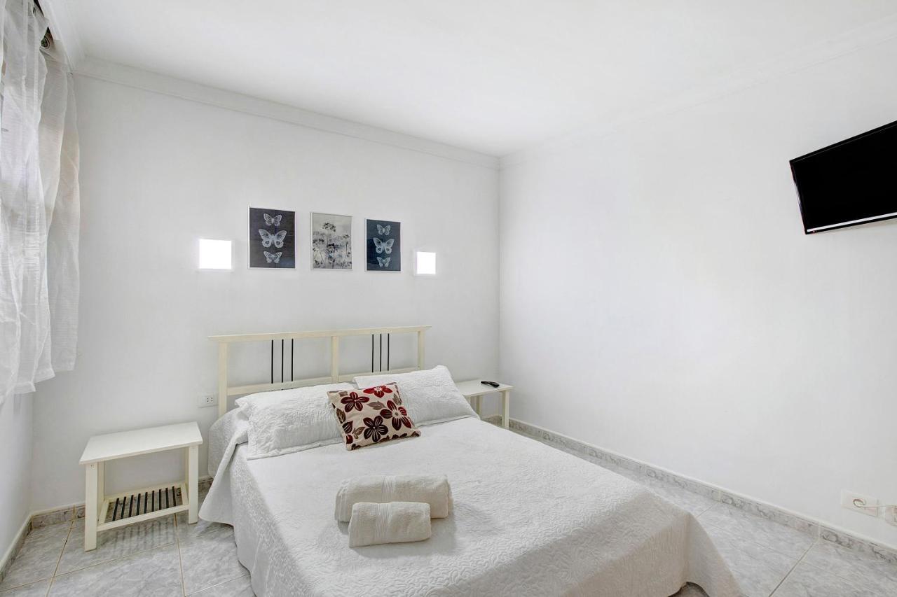 Apartamento Mertxe อาโรนา ภายนอก รูปภาพ